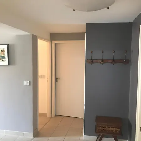 Espace Et Confort A بوركيرول