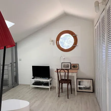 Espace Et Confort A Porquerolles